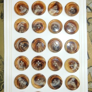Botões de búfalo reais vintage, botões de estoque antigo em cartão 24 unidades