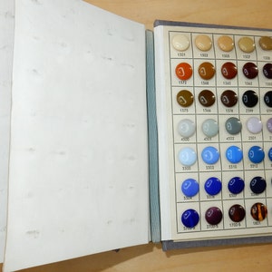 Vintage stalenboek JABLONEX kleurenglasknoppen jaren 50 afbeelding 6