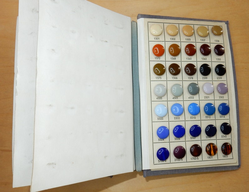 Vintage stalenboek JABLONEX kleurenglasknoppen jaren 50 afbeelding 6