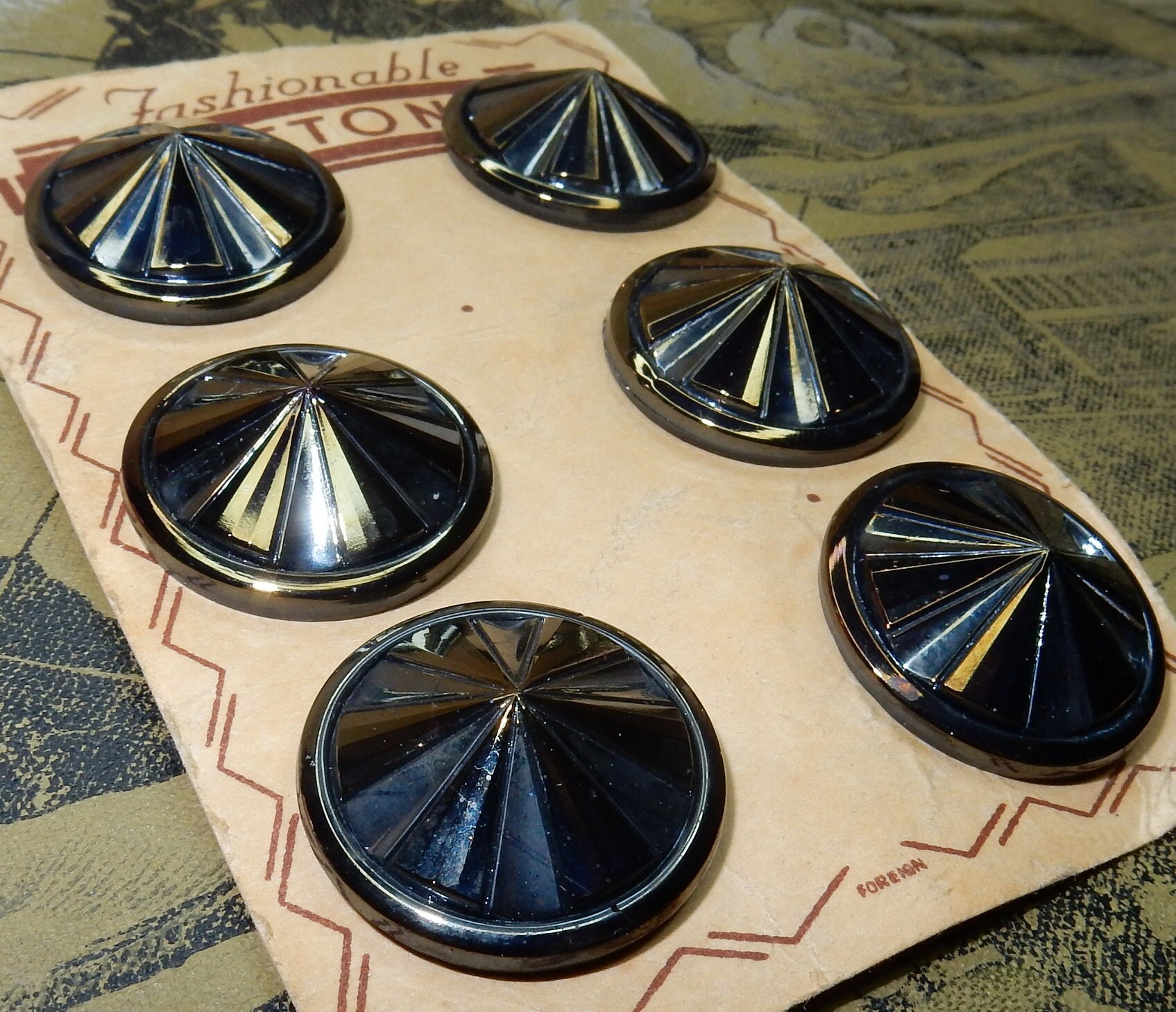Lot De 9 Boutons Anciens En Verre Noir - Sur Carte D'Origine - Parfaits Pour La Confection Vintage
