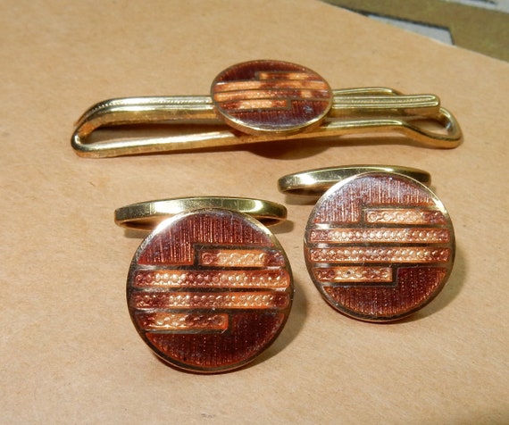 Vintage enamel cufflinks tie clip gilded brass ar… - image 2