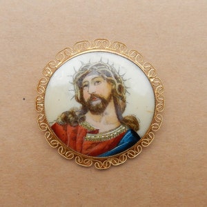 Vintage brooch hand painted porcelain Jesus with a crown of thorns Christian