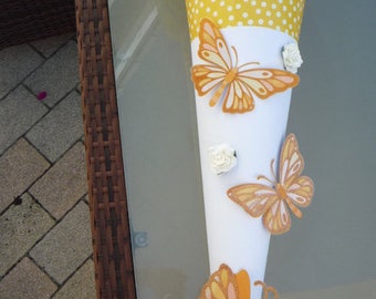 School cone with butterflies yellow and white