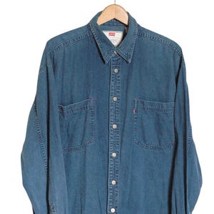 Vintage 1990&#39;s Levi&#39;s Blue Denim Shirt | Size XL - www.brickvintage.com