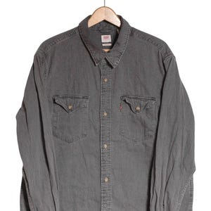 Camisa vaquera gris Levi&#39;s vintage de los años 90 / Talla L - www.brickvintage.com