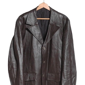 Veste saharienne en cuir marron foncé des années 1970 | Taille L - www.brickvintage.com