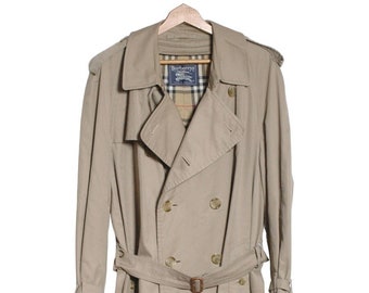 Vintage 1970's Burberrys Beige Trench Coat Mac | Size M - www.brickvintage.com