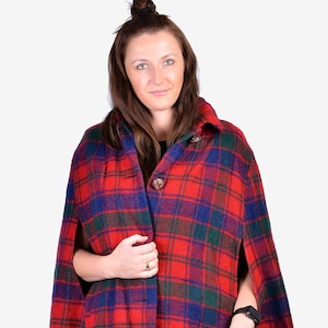 Vintage 1970&#39;s Tartan Wool Cape - www.brickvintage.com