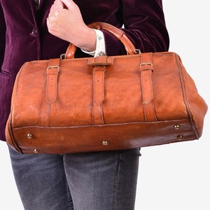 Vintage Brown Leather Weekend Bag - www.brickvintage.com