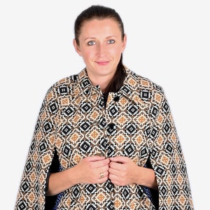 Vintage 1960&#39;s VRJ Welsh Woollens Tapestry Cape - www.brickvintage.com