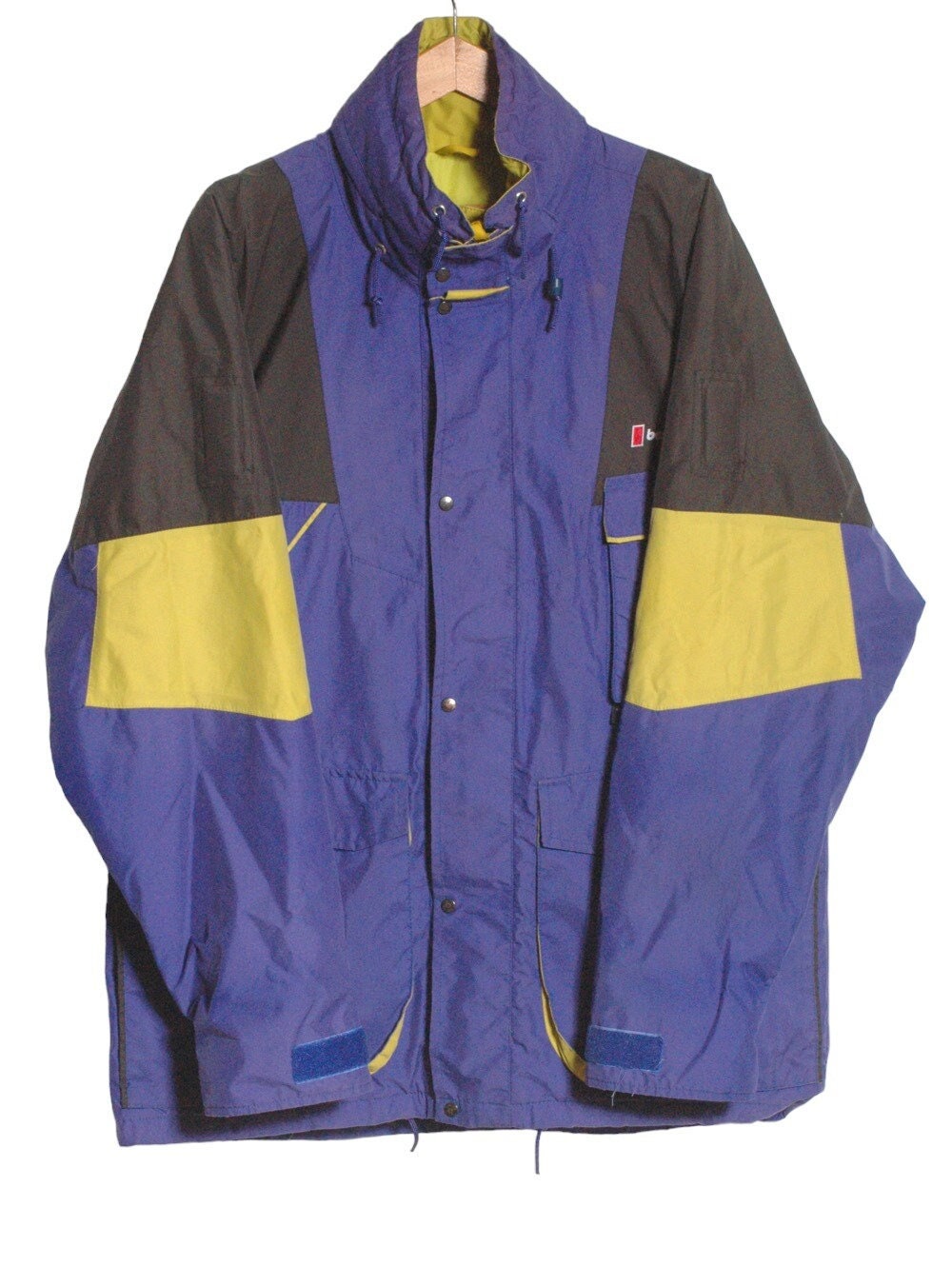 berghaus vintage jacket goretex L 最終 Vintage Berghaus Gore-Tex Jacket Men's GTX Size:L Red/Gray