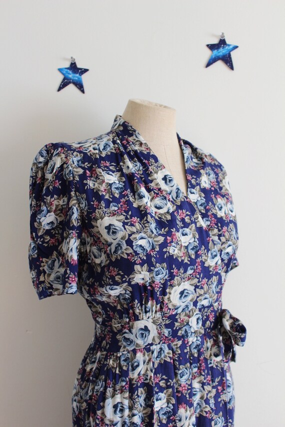 80s does 40s dress blue floral midi