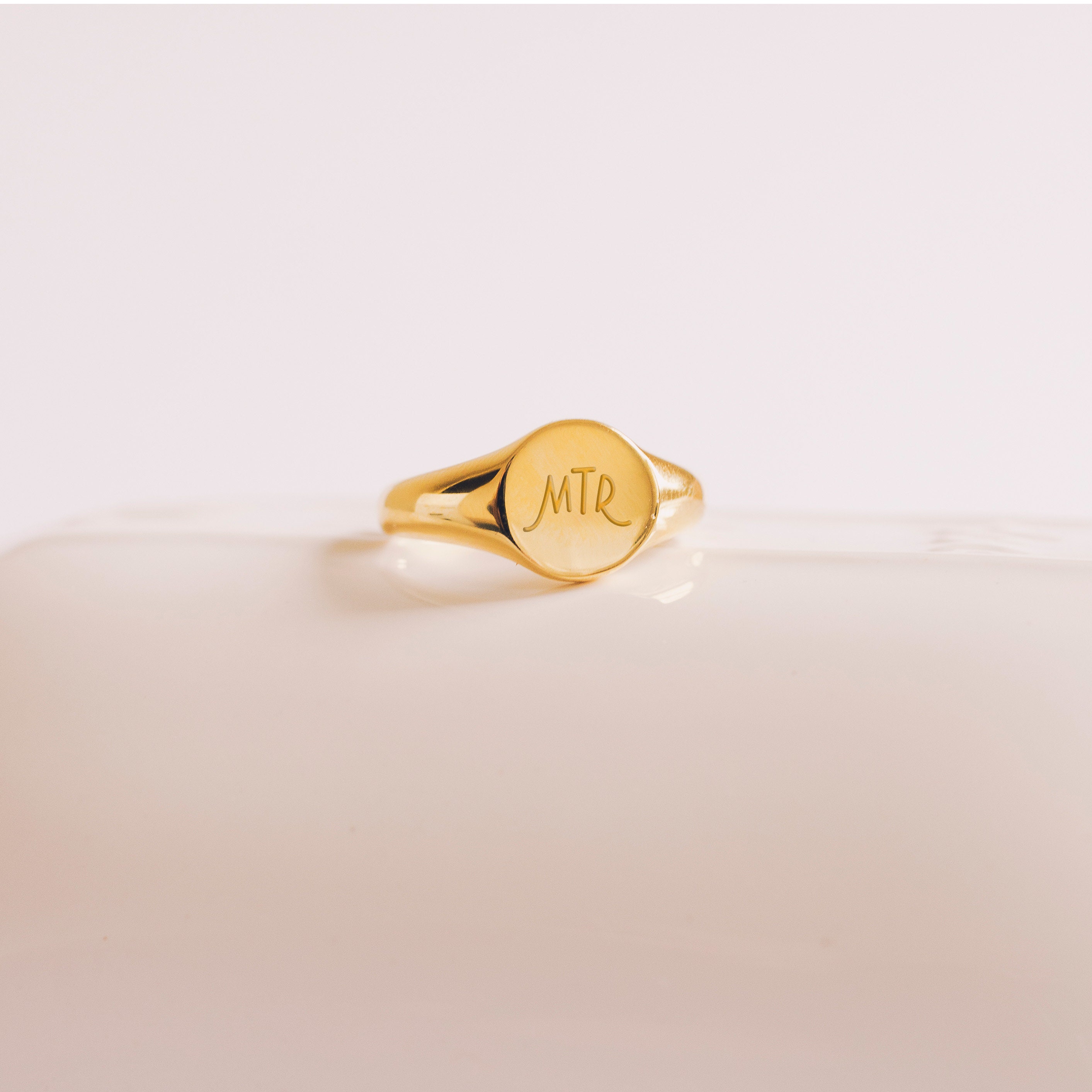 Three Letter Swash Monogram Signet Ring - Etsy