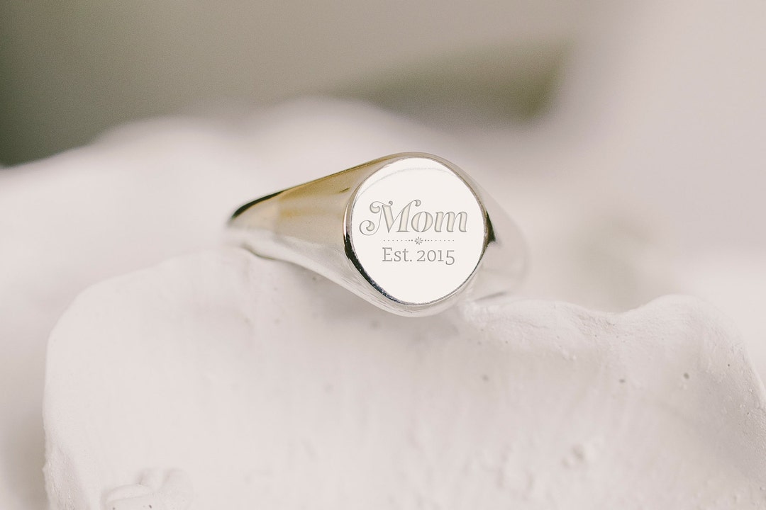 Mom Est. Date Signet Ring - Etsy