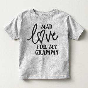 Mad Love für Grammy oder Grampy Jugend oder Kleinkind TShirt | Liebe Grammy und Grampy TShirt | Erhältlich in 6 Farben
