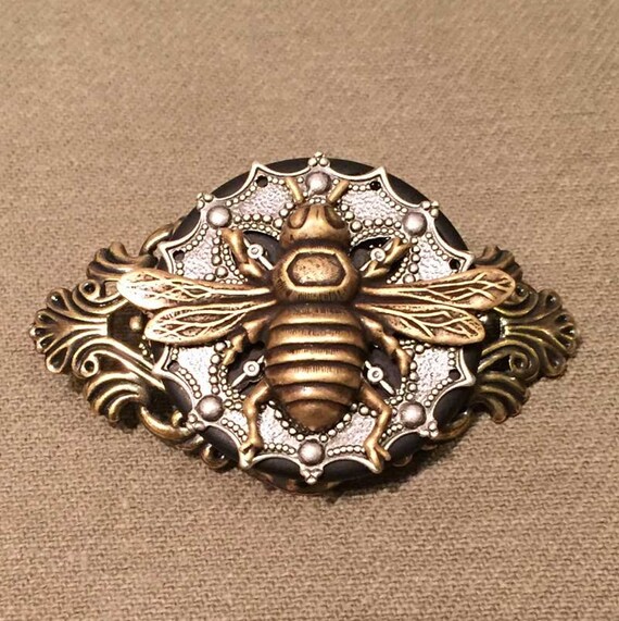 Bee Brooch - Steampunk Bee Brooch- Victorian Pin - Bug Pin - Unique Steampunk Pin - Victorian Bee Brooch - Insect Jewelry - Bee Pin/Bug Pin
