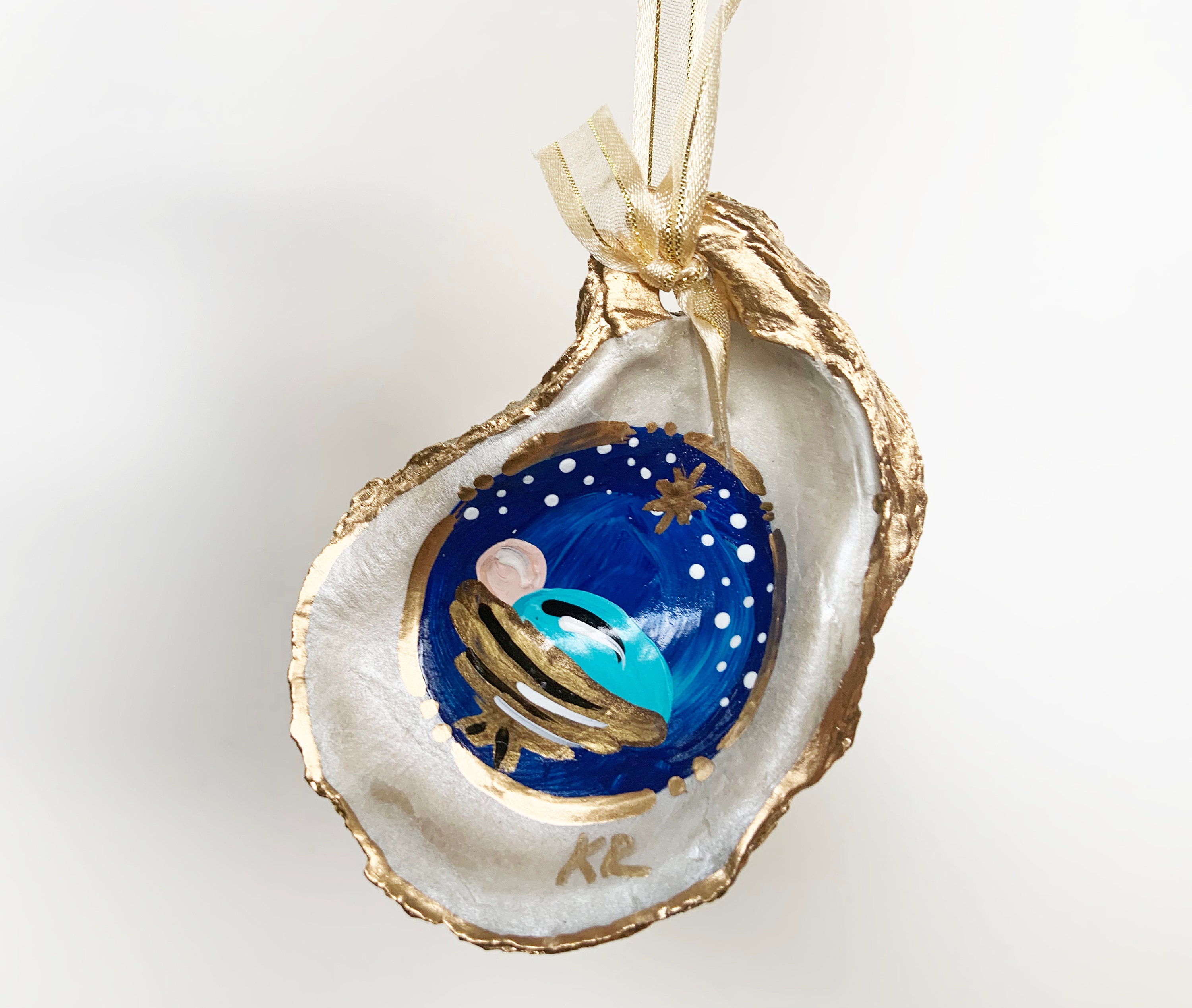 Oyster Shell Christmas Baby Jesus Ornament Keepsake