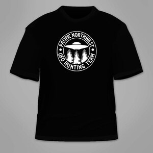 Camiseta del equipo de caza de ovnis del noroeste del Pacífico. Funny Aliens Alien Roswell Abductions Objetos voladores Cool Nerdy Nerdy Camiseta Tees Camiseta