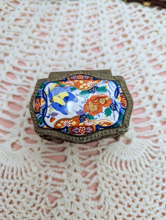 鳥をモチーフにしたヴィンテージの金属製小物入れ - Etsy 日本