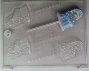 Sweet Baby in Bassinet with bow B036