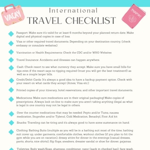 Puede incluir: Una lista de verificación de viaje internacional con una maleta rosa y un pasaporte. La lista incluye elementos como pasaporte, visa, seguro de viaje, efectivo, tarjetas de crédito, medicamentos, refrigerios, ropa, artículos de tocador y protector solar.