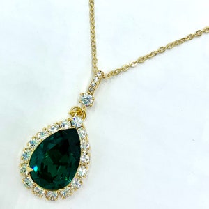 Christmas Jewelry Set,Swarovski Emerald Green Earrings and Necklace,Matching Emerald Bracelet,Wedding Jewelry,Bridal Jewelry,Christmas Gift image 4