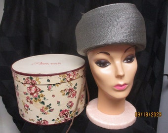 1960s Grey Straw Pill Box hat with Hat Box Arnold Constable Fifth Ave.