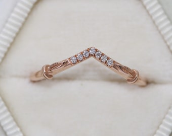 Flair Diamond Wedding Ring with Hand Engraved Leaf Pattern