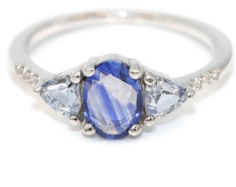 Parti White Blue Three Stone Sapphire Cluster Ring