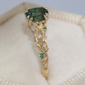 Lace Vine Leaf Scroll Pattern Oval Green Natural Sapphire Ring 14k Solid Gold