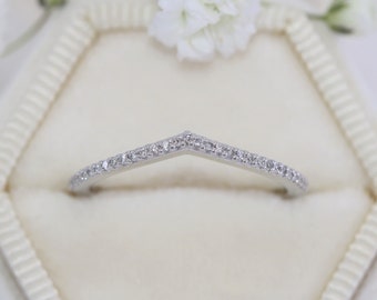 Flair Dainty Chevron Diamond Wedding Band