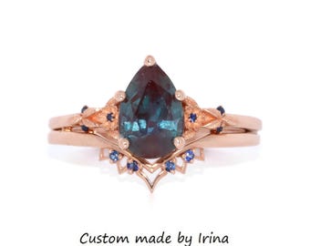 Flower + Leaf Pattern Pear Engagement Ring and Wedding Band Bridal Set