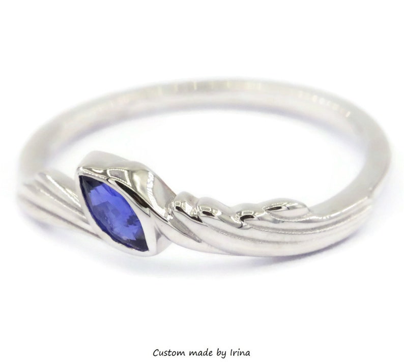 Dainty Vintage Style Filigree Wedding Ring With Marquise Etsy