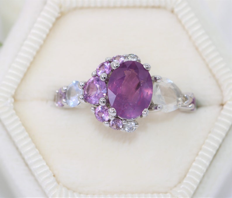 Cluster Oval Crescent 1.8 carat Purple Pink Ombré Half Moon Sapphire Ring