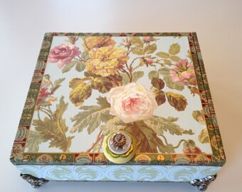 Floral Rose Keepsake Box: Grandma's Gift