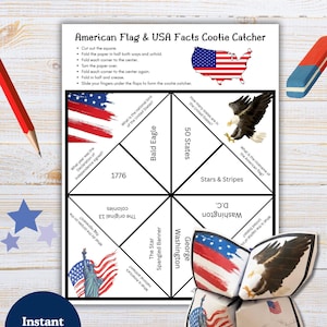 Op de afbeelding: Een printbaar papieren cootie catcher spel met feiten over de VS, inclusief vragen over de Amerikaanse vlag, de Amerikaanse zeearend en historische data. Het blad toont instructies, een kaart van de VS en een gevouwen versie van het spel.