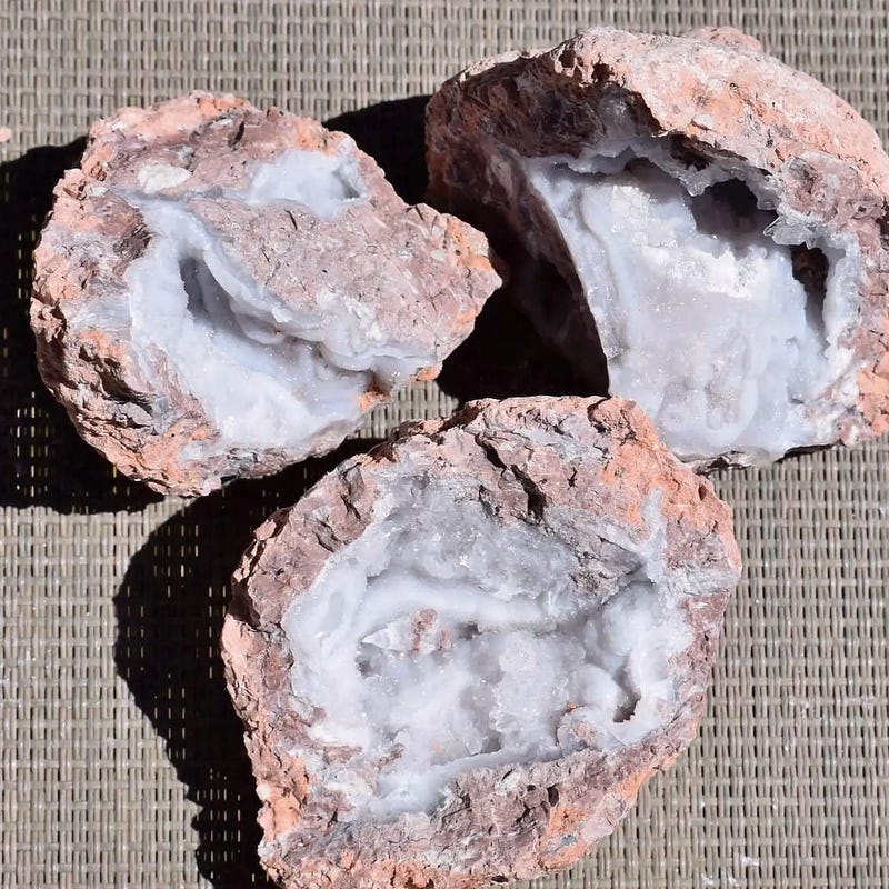 Chalcedony Geode - Etsy