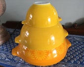 Set 3 Boho SUNFLOWER Pyrex Nesting Bowls CINDERELLA Pour Spout FALL Baking Orange Yellow Corning Glass Rustic Farmhouse Bakery Autumn Decor