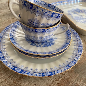 Set 5 MINT Tuppack China Blau TIEFENFURT Geschirr Vintage Blau & Weiß GOLD eingefasst Porzellantassen Untertassen Teller englisch Landhaus TeaTime Geschenk