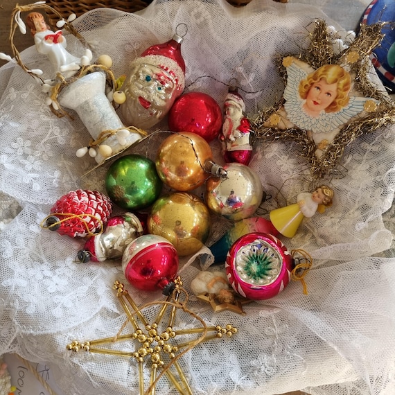 Antiker Christbaumschmuck Christbaumschmuck..Federbaum..Gablonzer Glas Baumschmuck..Eingerückte..Engel..Weihnachtsmänner