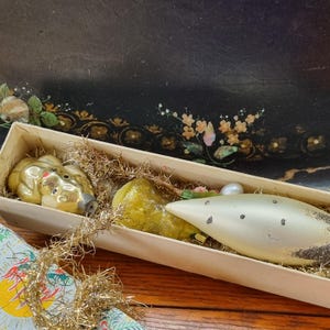 Antieke kerstboomversiering ornamenten set verenboom goud Duitse brocante kerstboomversiering bedekt papier karton kerstmis