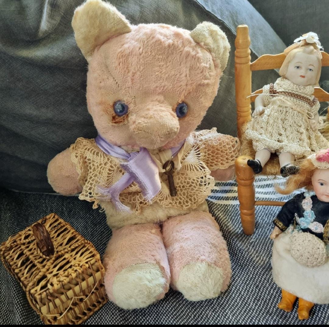 Rustic Plush Vintage Pink & Beige Rustic PLUSH Piggy With Blue Glass Eyes ... Lace ...