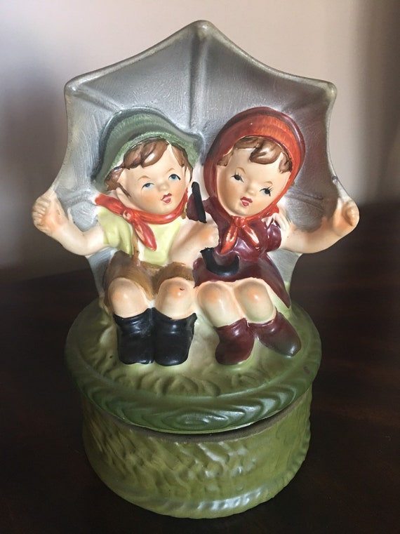 couple music box