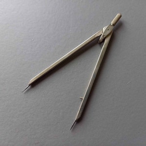 Vintage wiskundige tekening / technisch tekenhulpmiddel - wetenschappelijke instrumenttekening kompasverdeler - Hall