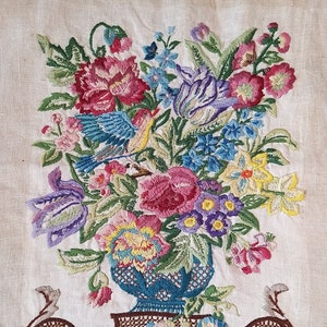 アンティーク クルーエルワーク 刺繍絵 - クルーエルワーク リネン - 1800年代 - 鳥と花 - 大型サンプラー - 29インチ
