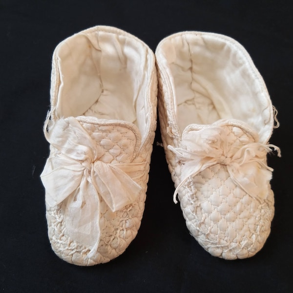 Antique Victorian Baby quilted Slippers-1800s-Original Ribbon-Ideal for Antique Doll-Museum-Collector