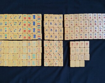 Vintage Mah Jong Tiles Set-Mahjong Game-Butterscotch Bakelite-Mid 1900s-155 Tiles