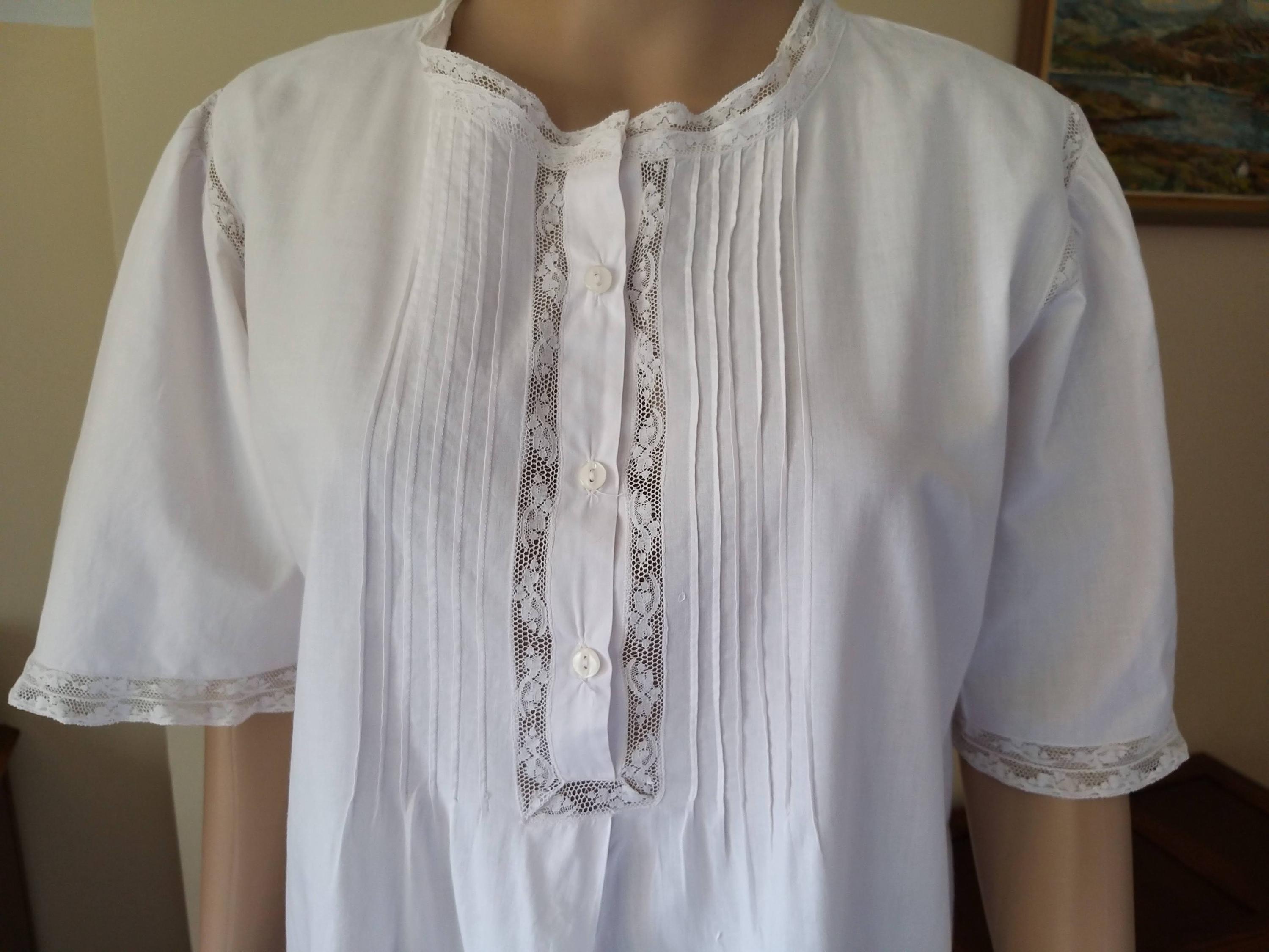 Vintage Italian Ladies Cotton Nightgown-Bobbin Lace-1980s