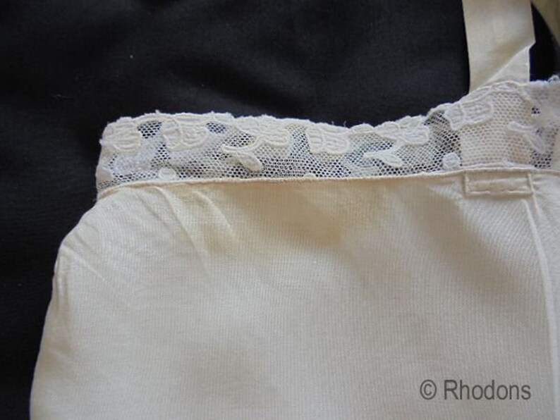 1920s Flapper Silk Embroidered Negligee