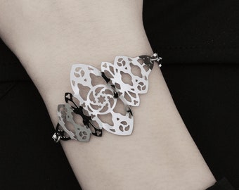 Gothic Filigree Bracelet "Scipio" Goth Rigid Bracelet Halloween Chain Bracelet Horror Jewelry, Gothic Birthday Gift, Witch Gift Idea